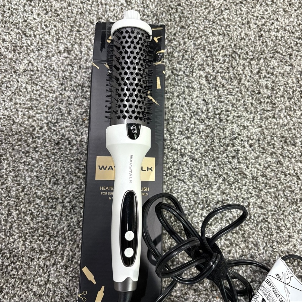 Wavytalk Thermal Brush, 1.5 Inch Ionic Heated Round Brush Blowout White Open Box